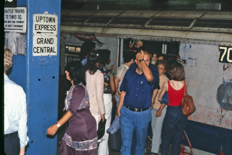 Illustration for article titled 37 Rare and Beautiful Images of the NYC Subway in the 1980s